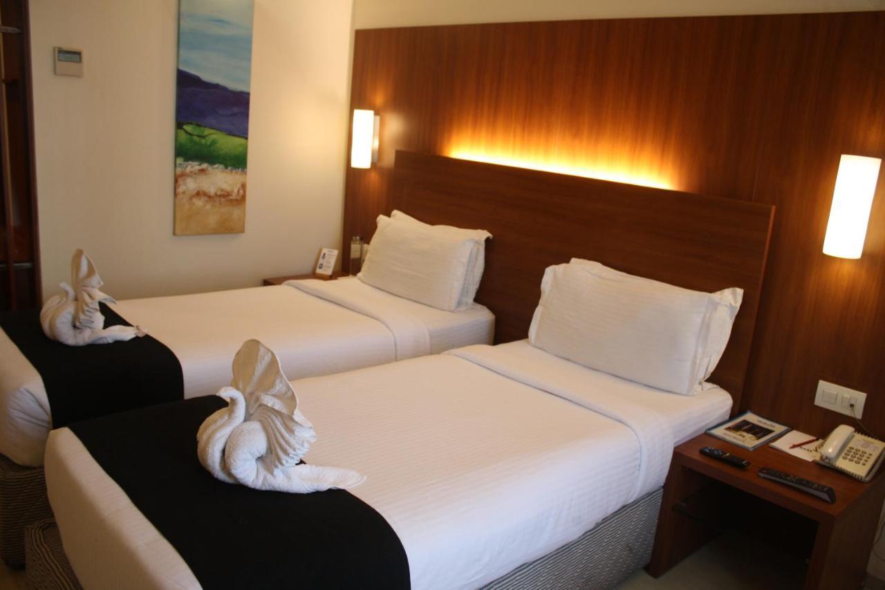 Orbett Hotel Pune Exterior foto