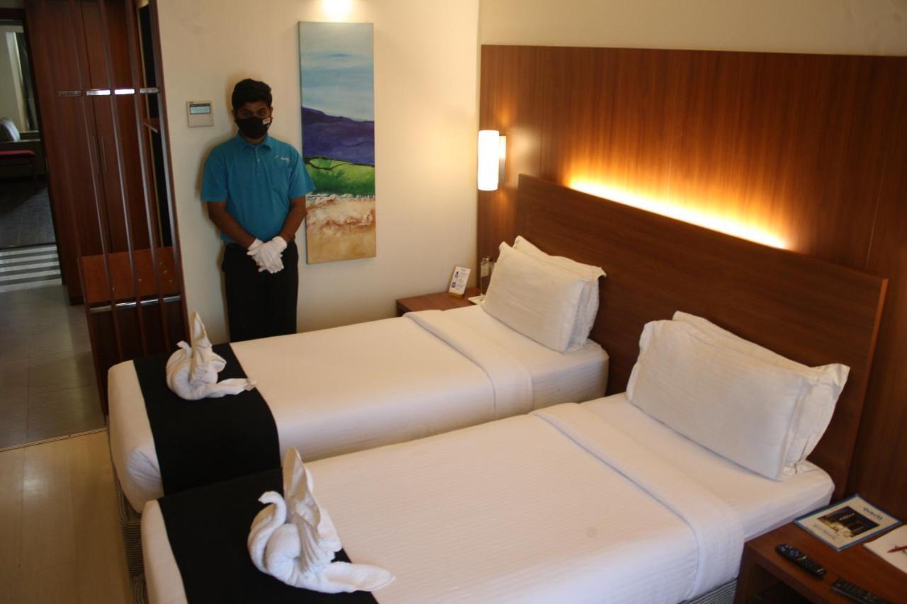 Orbett Hotel Pune Exterior foto