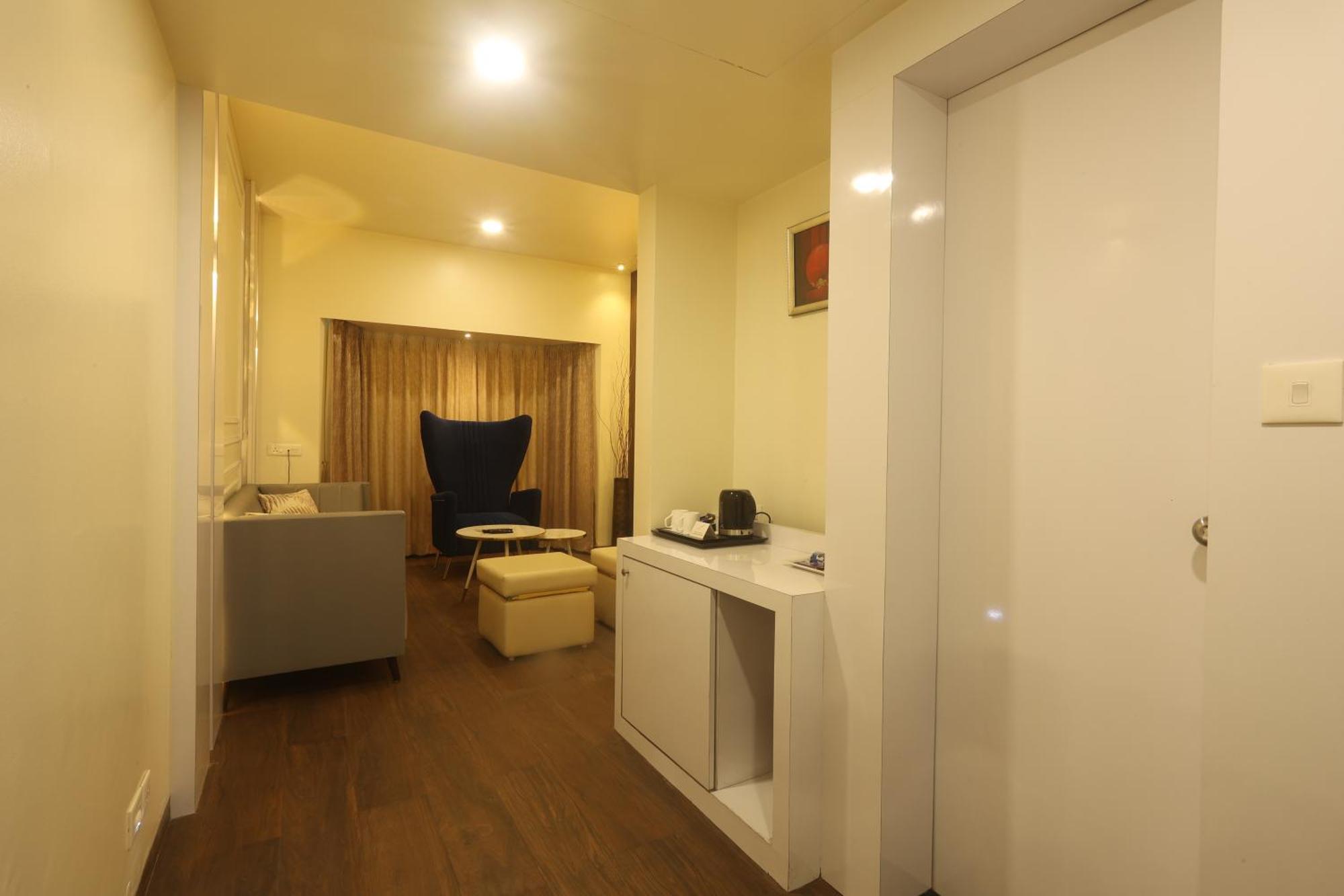 Orbett Hotel Pune Exterior foto