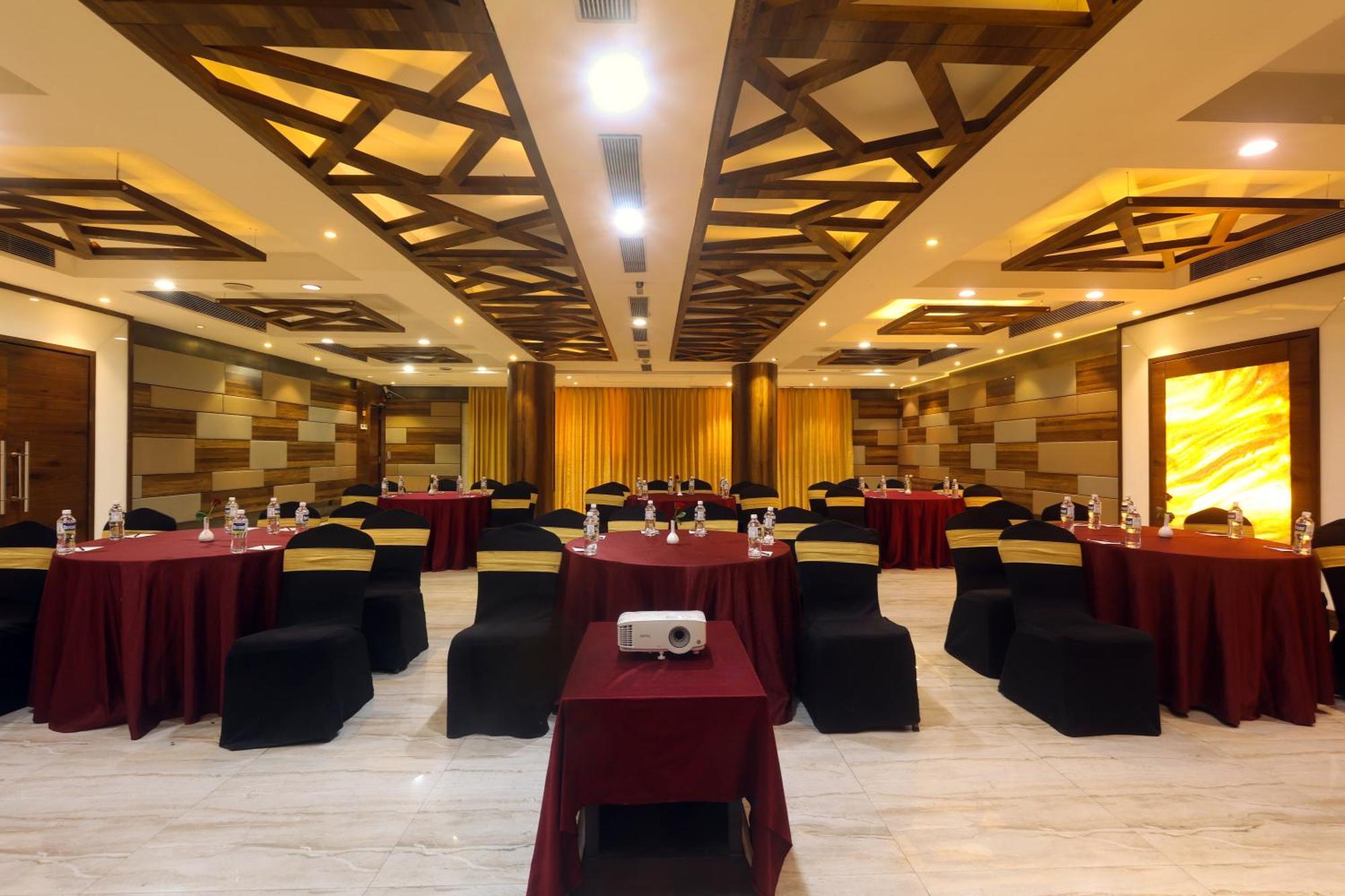 Orbett Hotel Pune Exterior foto