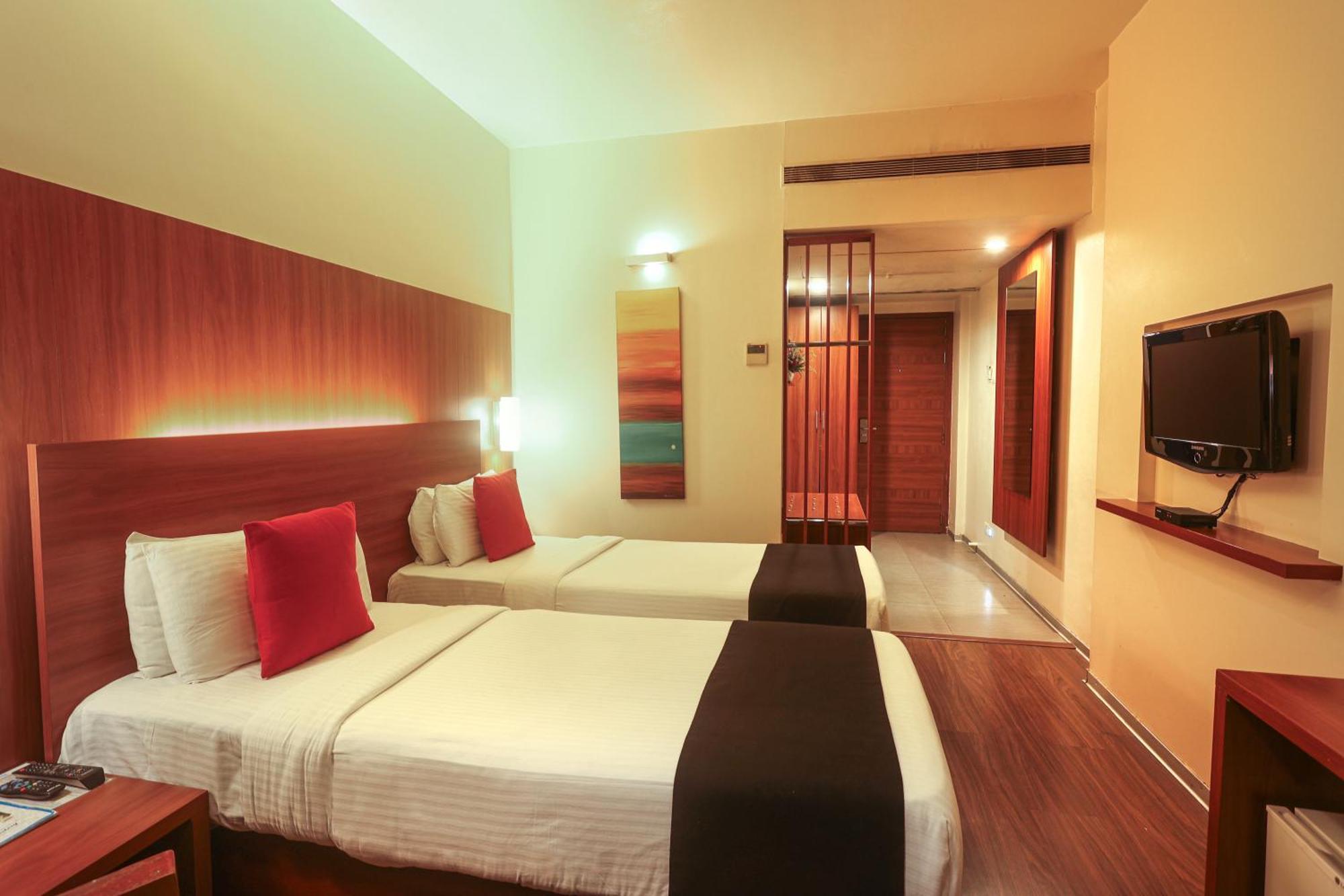 Orbett Hotel Pune Exterior foto