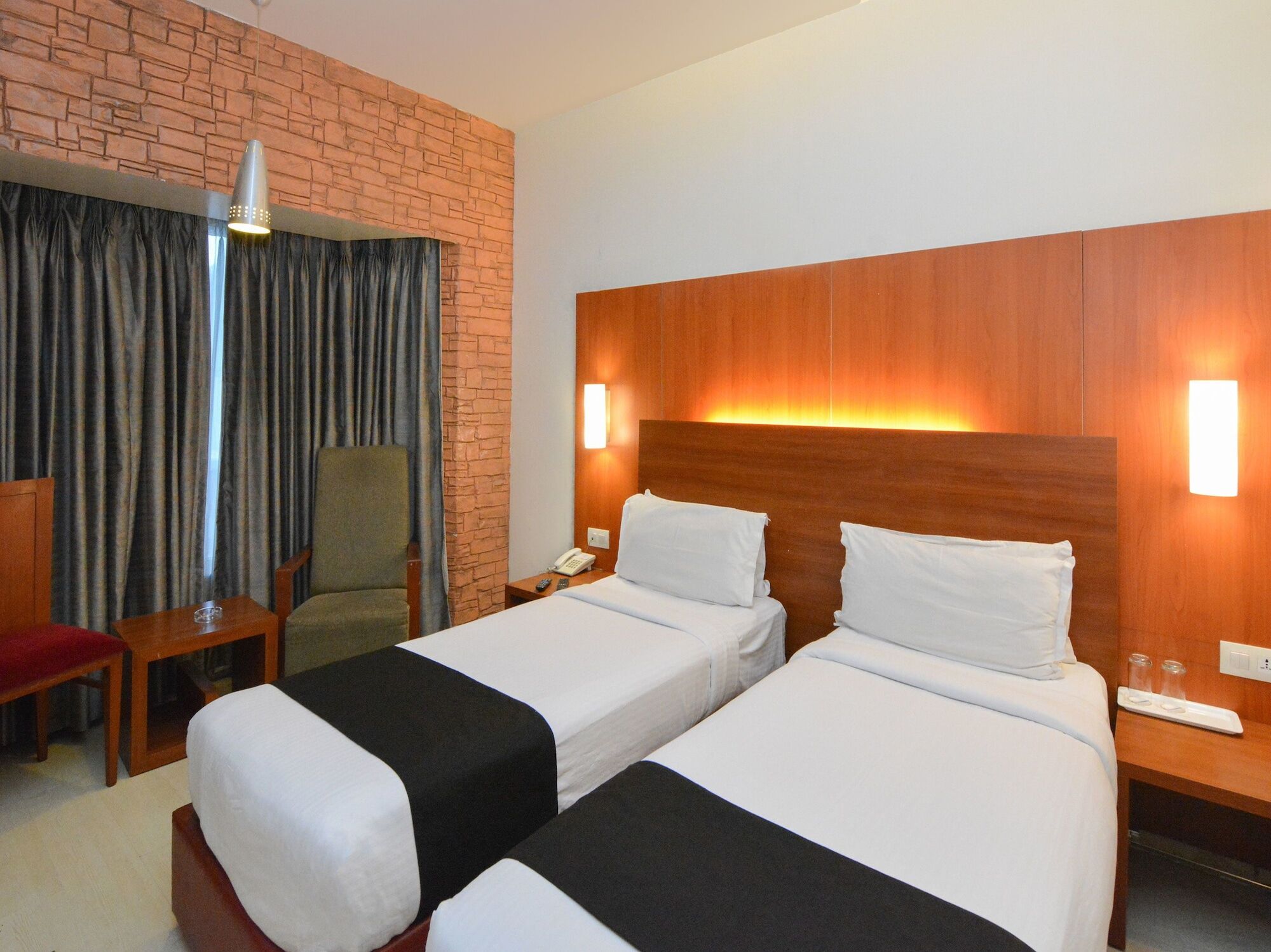 Orbett Hotel Pune Exterior foto