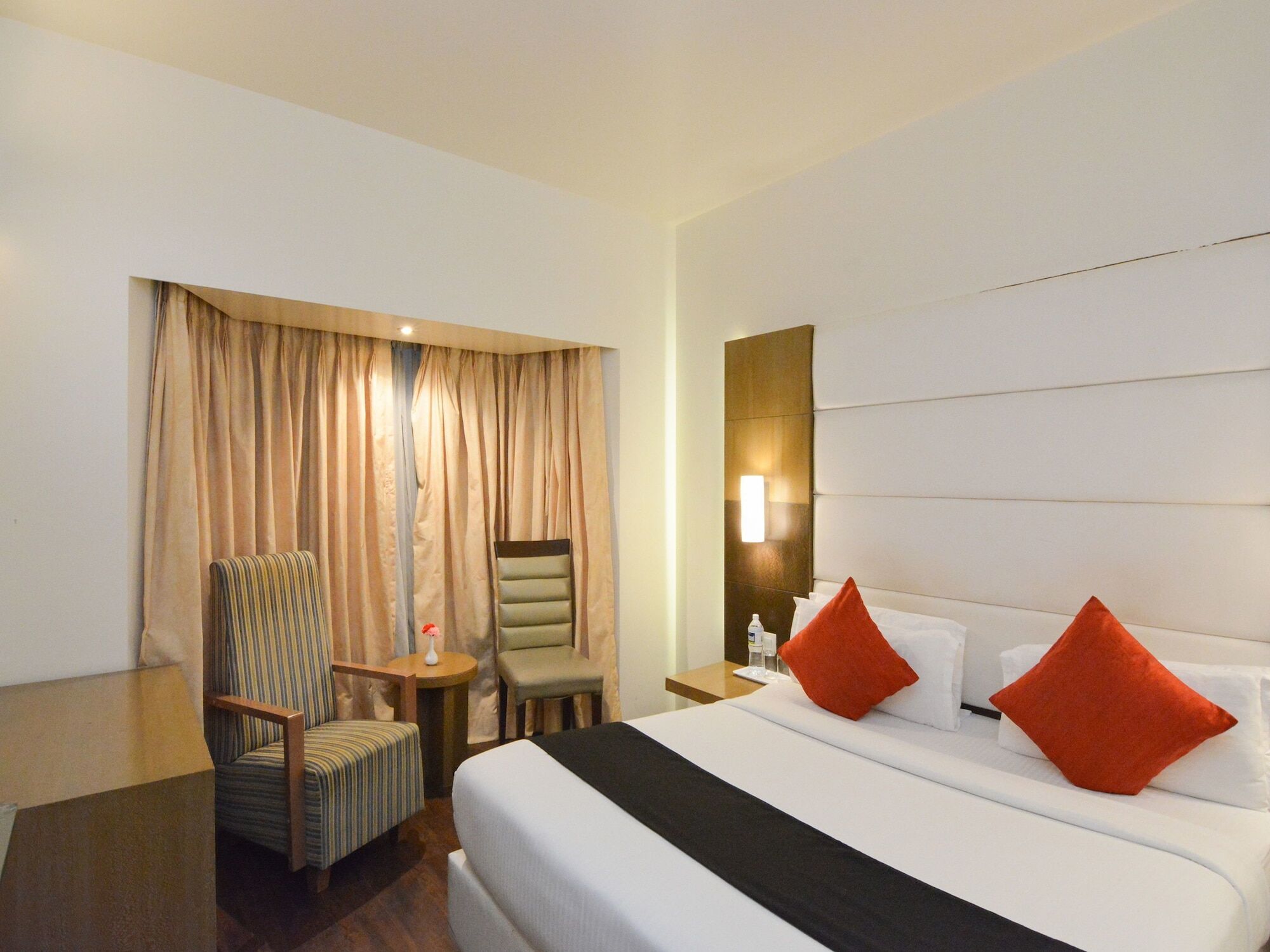 Orbett Hotel Pune Exterior foto